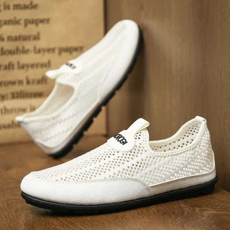 Breathable Hollow out Casual Walking Driving Shoes Lazy Shoes Chaussure Hbre Summer Men Shoes Slip-on Loafers Casual Shoes Y250707