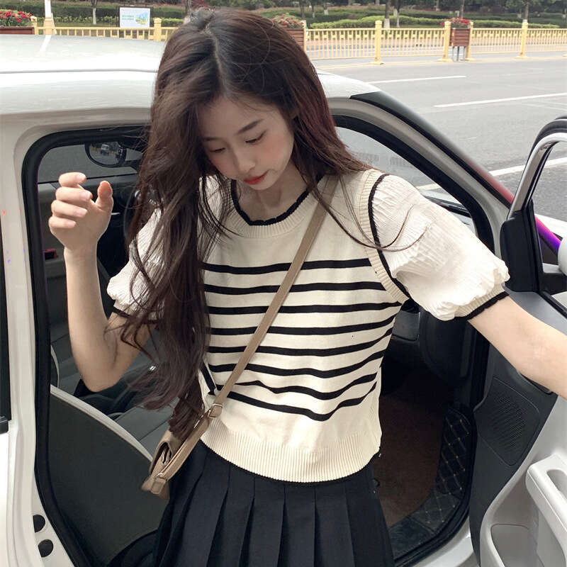 French Style Patchwork Striped Fake Two-Piece Knitted Sweater For Women Summer New Age-Reducing Stylish Puff Short Sleeve T-Shirt Top B5