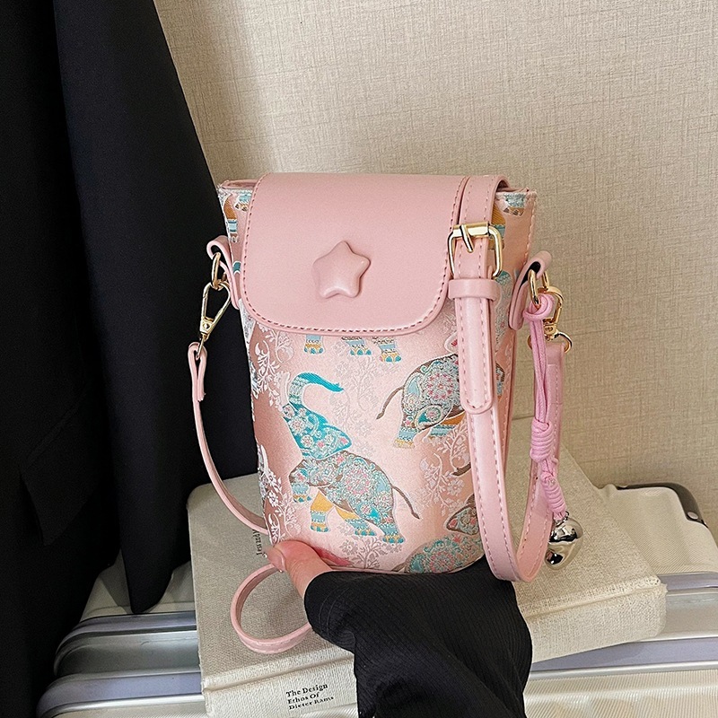Free shipping designer Summer Summer High-end Crossbody Bag Women 2025 New National Style Bow Print Off-white Phone Bag