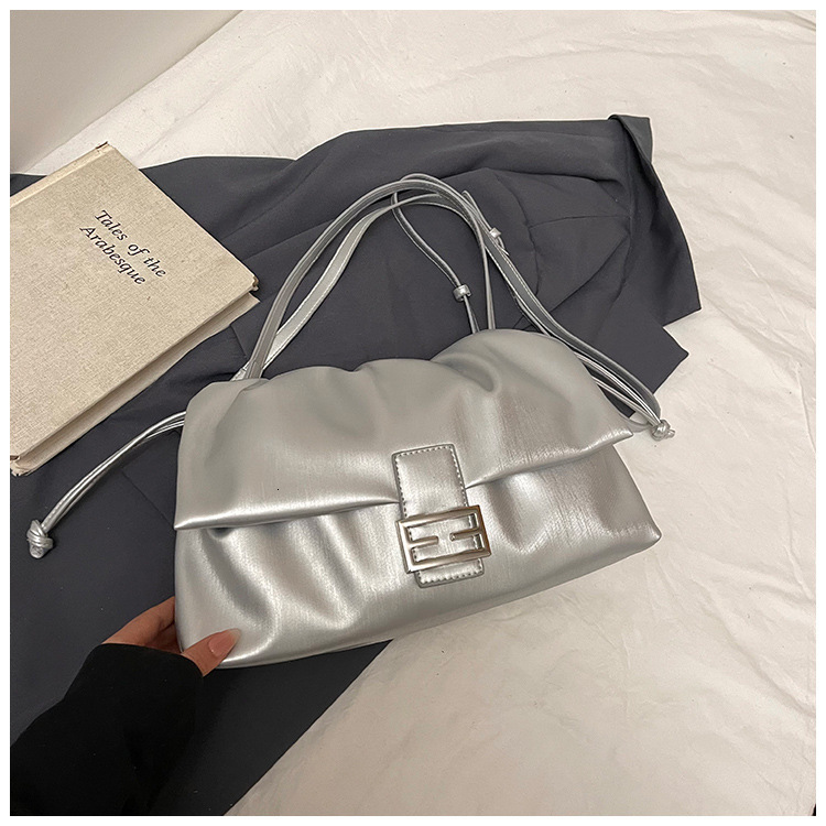 Free shipping designer 2025 New Glossy Texture Wrinkled Cloud Single Shoulder Bag Underarm Bag Fashion Versatile High-end Crossbody Bag Women Bag Hot