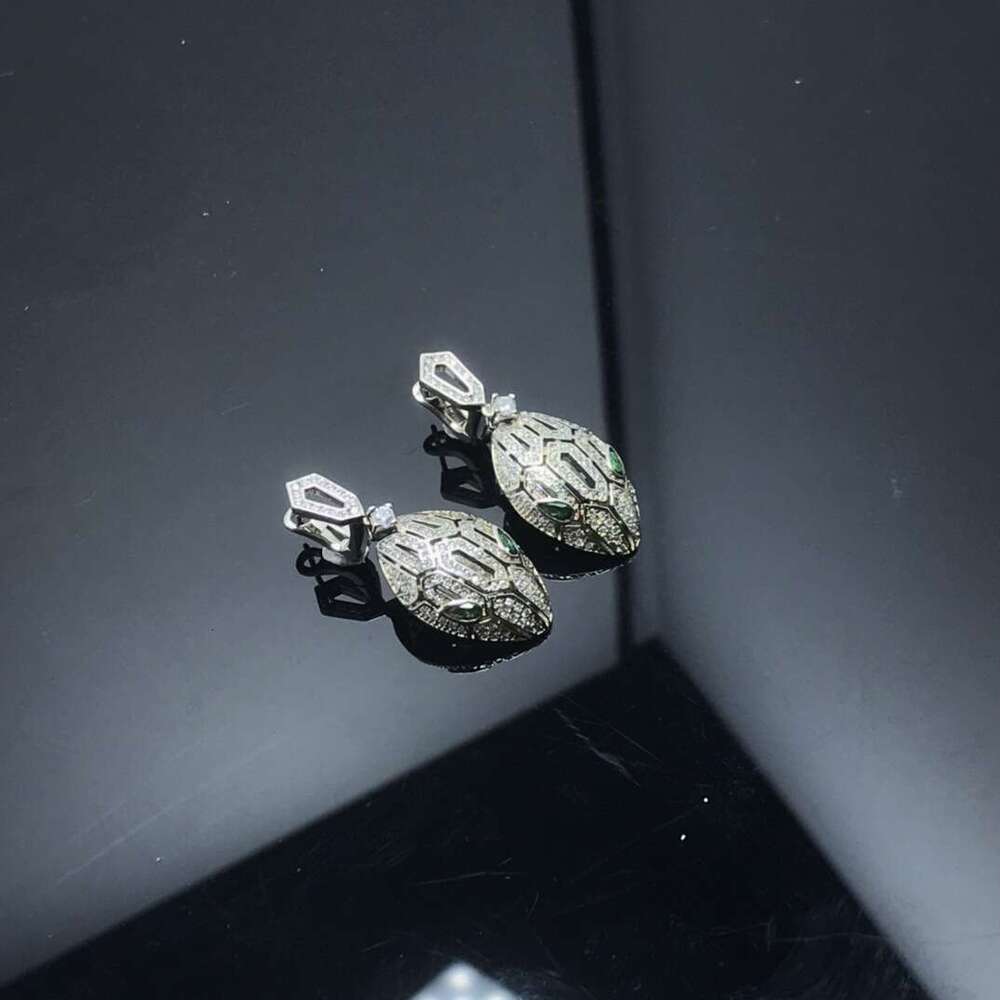 DHcollections New Style Head Full V Gold High Version Elastic Inlaid Dia Snake Series Earrings Ear Studs