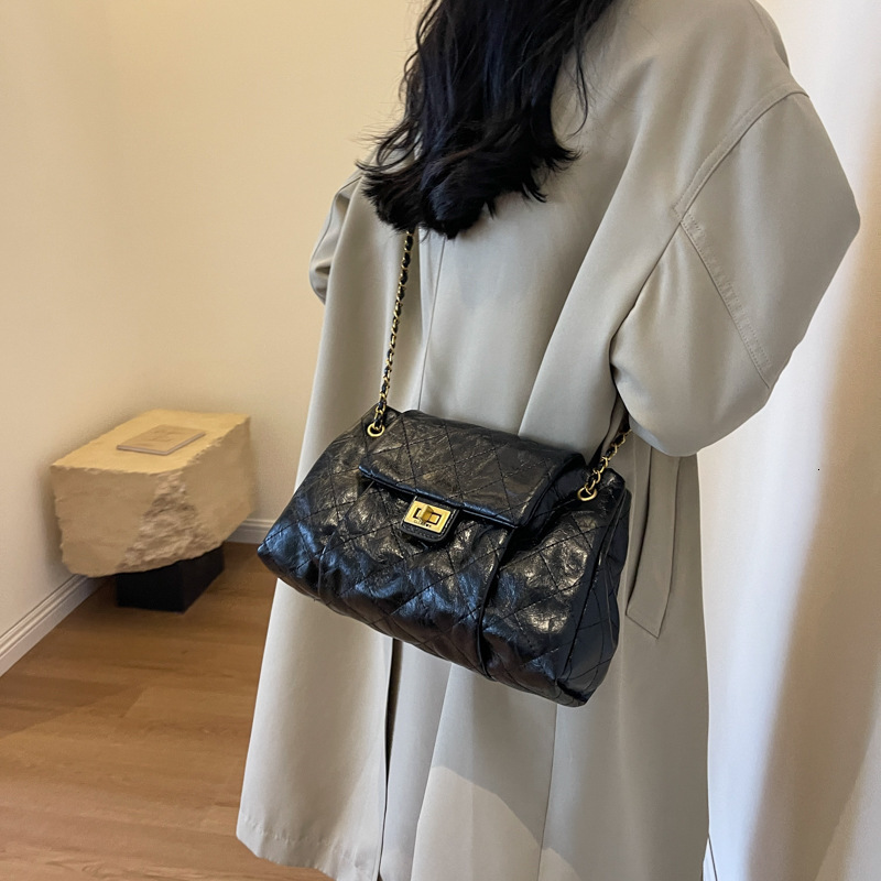 Free shipping designer Red Bag Wedding Bride Bag New Large Capacity Tote Bag High-end Chain Crossbody Bag Shoulder Bag
