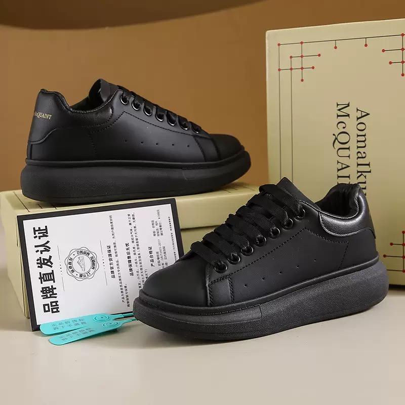 Free Shipping Designer Casual Shoes White Shoes For Men Women Thick Sole Versatile Height Increasing Popular Sports Running Shoes 001
