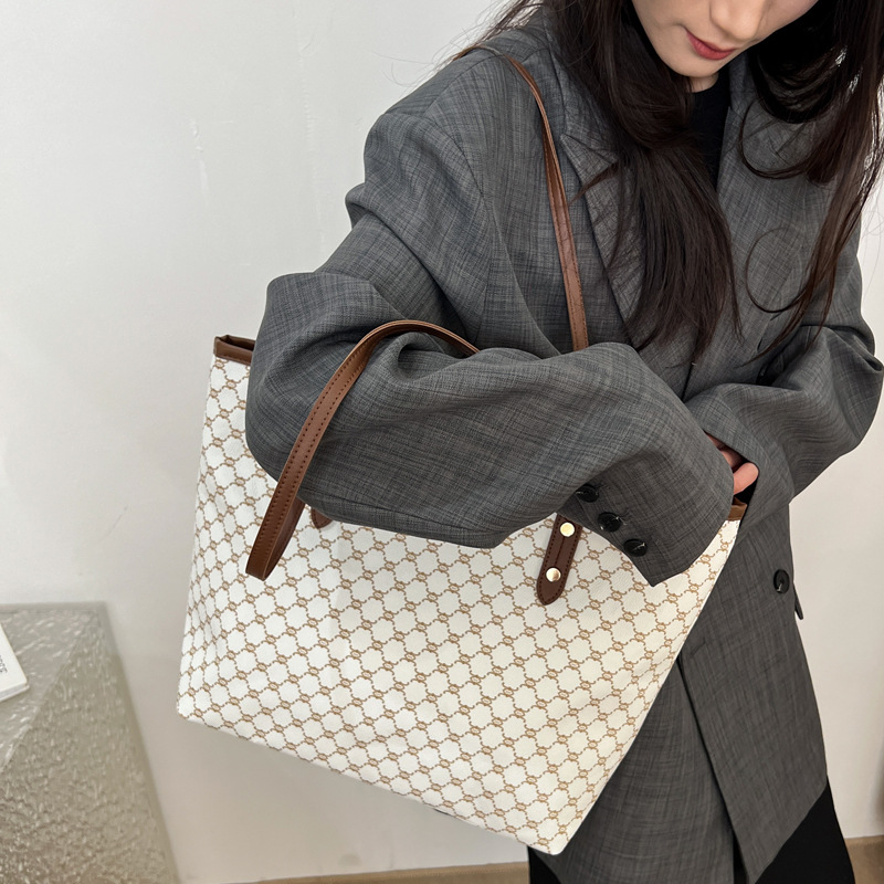 2025 Hot - Selling Minimalist & Stylish Large - Capacity Tote Bag for Women - Commute - Ready, Spacious Single - Shoulder Handbag