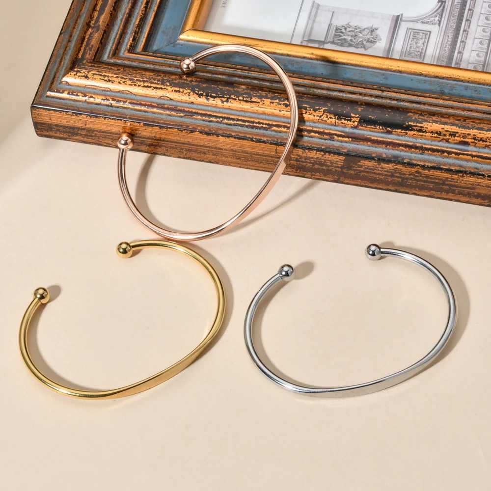 304 Stainless Steel Vintage Bangle for Men Women Cuff Bracelet Unisex Casual Bracelet Mens Jewelry XJ250707