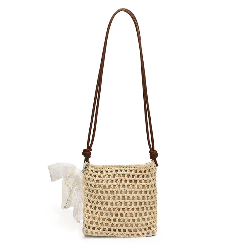 Free shipping designer Summer Super Hot Niche Hollow Woven Bag Women 2025 New Casual Versatile Shoulder Bag Commuter Tote Bag