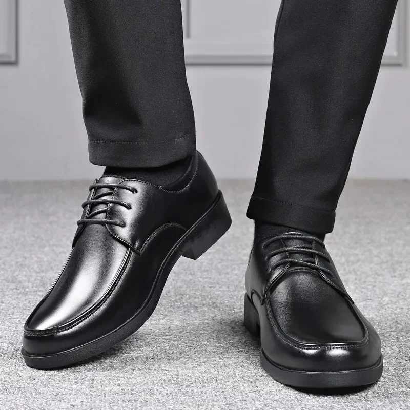Spring Autumn New Mens Business Shoes Mens Formal Leather Shoes Casual Fion Men Sneakers Social Elegant Trend Flat Shoes Y250707