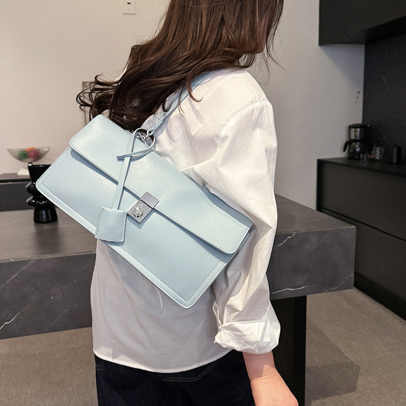Free shipping designer Korean Fashion Versatile Simple Commuter Baguette Underarm Bag for Women 2025 Summer New High-Quality Textured Shoulder Bag