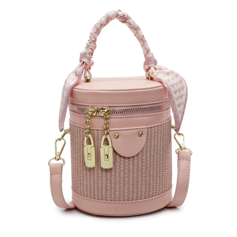 Free shipping designer This Year Trendy Small Bags for Women 2025 Spring New Fashionable Stylish Handbags Crossbody Bags Casual Bucket Bags