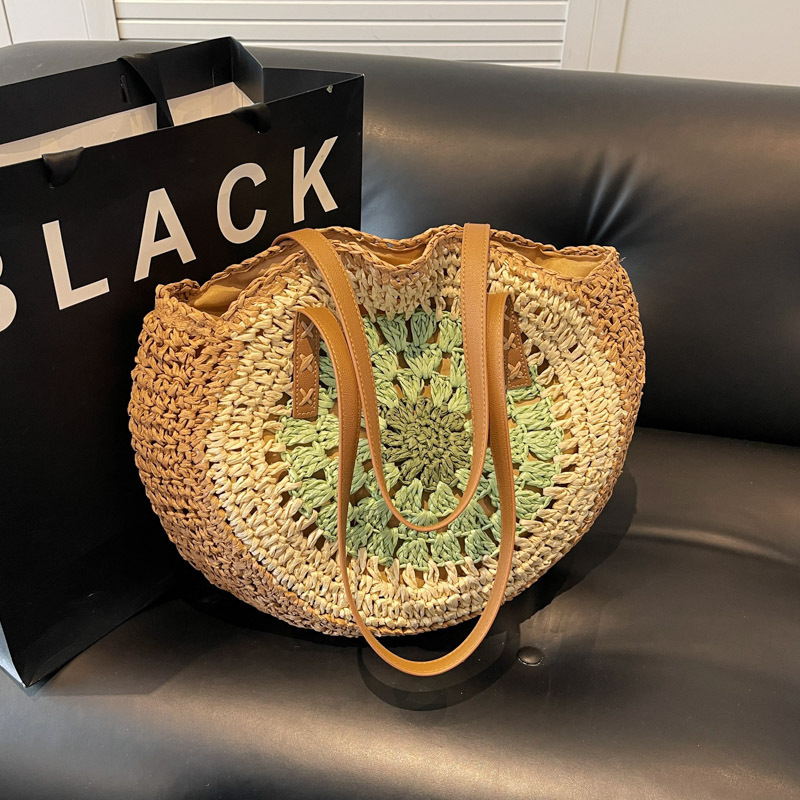 Free shipping designer Summer Round Woven Bag Straw Bag for Women Large Capacity New Beach Vacation Bucket Bag Shoulder Bag Tote Bag