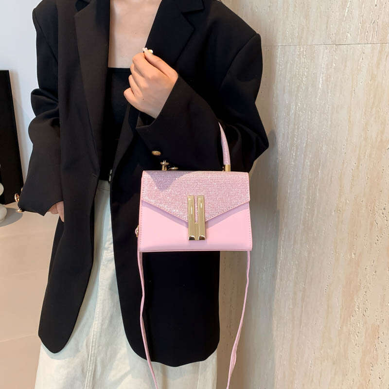 2025 New Versatile Shoulder Crossbody Autumn and Winter Fashionable High-End PU Handbag Small Square Bag for Women