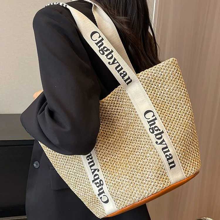 Woven Womens Large Capacity 2024 New Autumn and Winter All-shoulder Beach Bag Commuter Bucket Bag Z250707