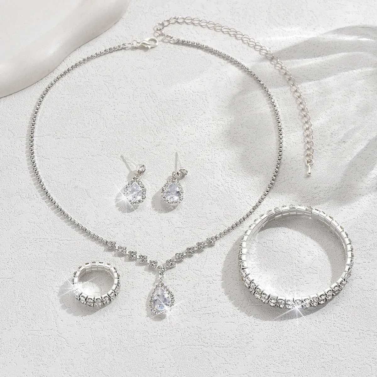 5 Womens Fashion Droplet Earrings Necklace Bracelet Ring Set Wedding Banquet Party Holiday Gift XJ250707