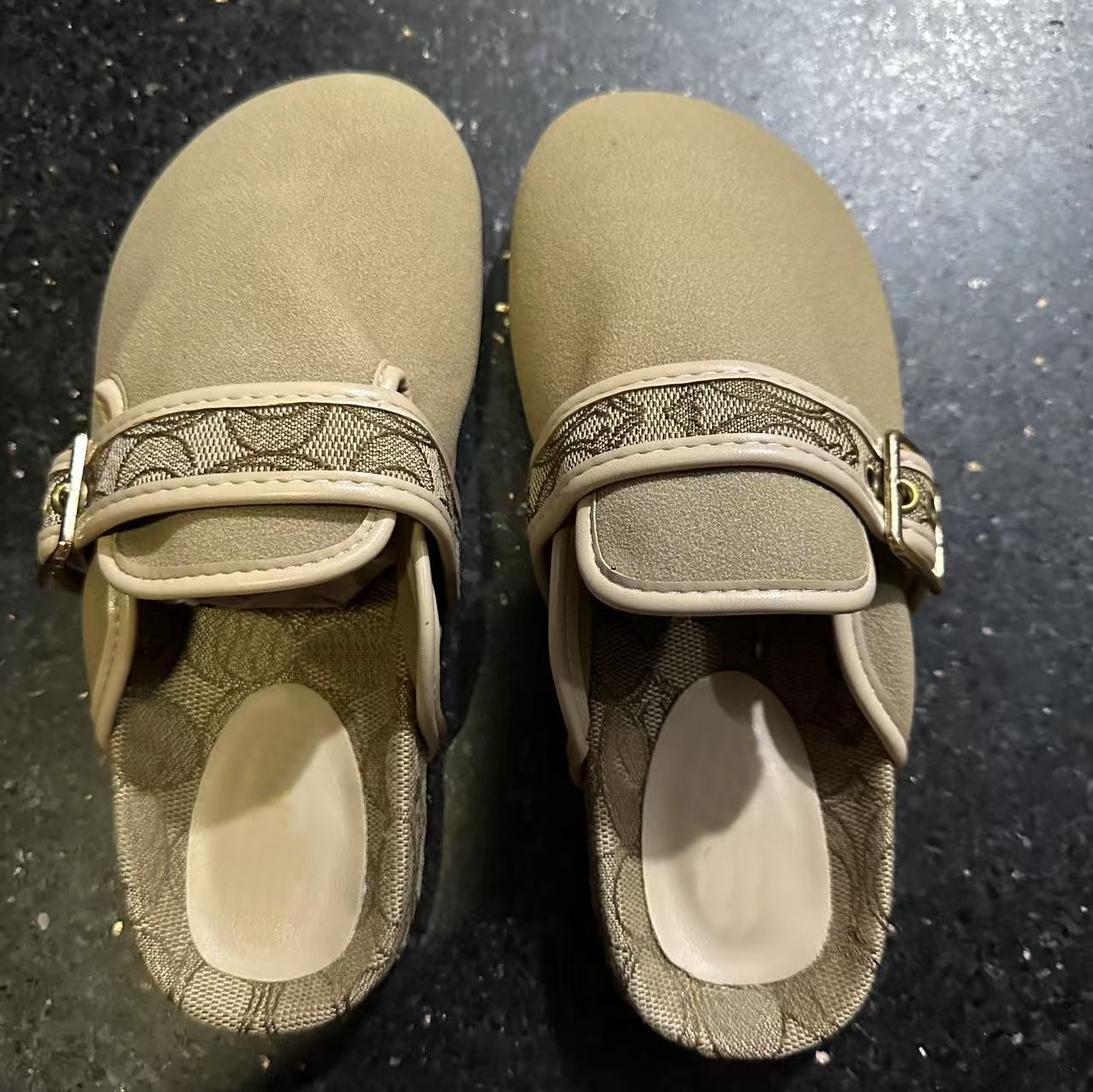 Stylist Designer womens cotton slippers winter slippers Womens shoes slippers Womens classic fashionable casual F2501031