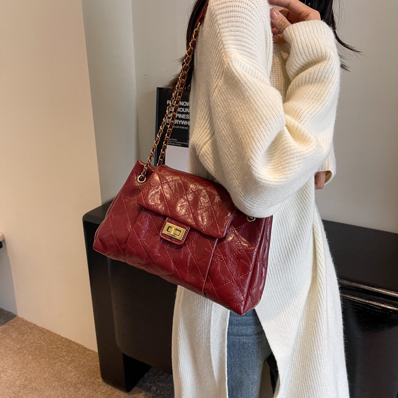 Free shipping designer Red Bag Wedding Bride Bag New Large Capacity Tote Bag High-end Chain Crossbody Bag Shoulder Bag