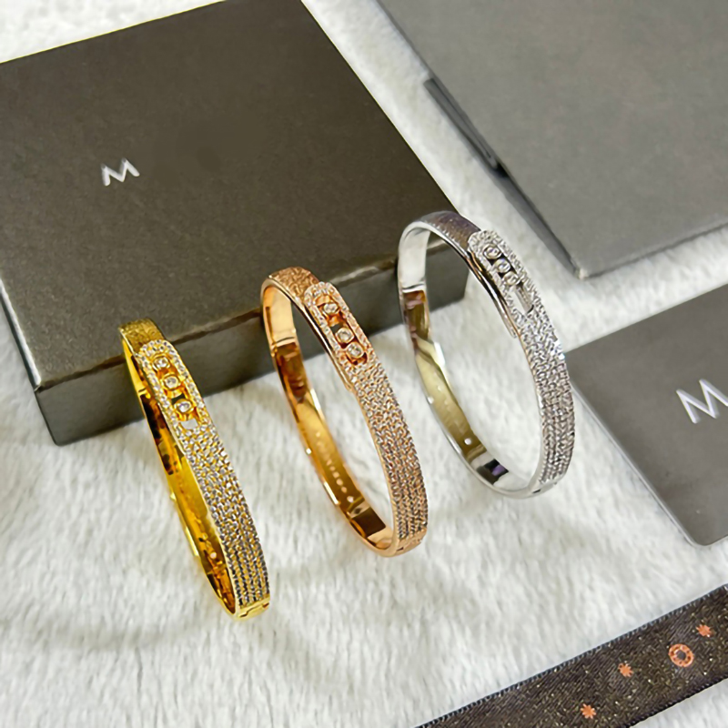 Designer bracelet High quality for your choice Luxury designer bracelets couple's style valentine gift elegant women bracelet removable diamonds 0013