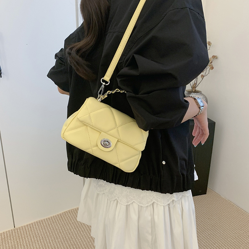 Free shipping designer Korean Style Super Popular Small Square Bag for Women 2025 Hot Item Niche High-End Quilted Chain Bag Versatile Crossbody Bag