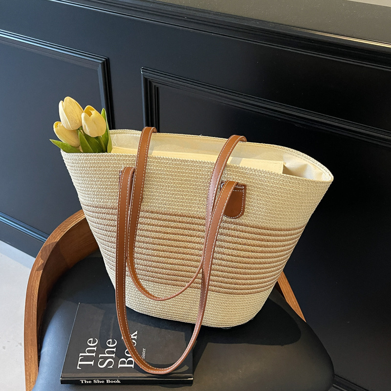 Free shipping designer Straw Beach Bag Versatile Handbag Large Capacity Shoulder Bag Basket French Style Straw Bag Bucket Tote Bag New Model