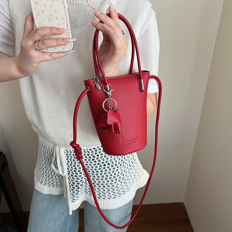 Free shipping designer Summer Super Hot Yellow Bucket Bag Women 2025 New Light Luxury Niche Design High-end Crossbody Bag Phone Bag