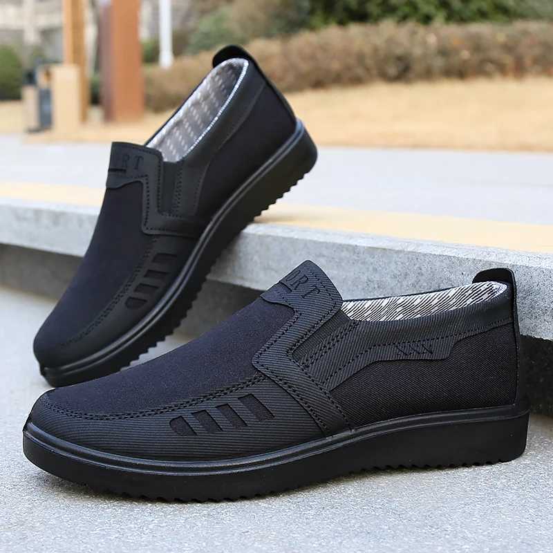 New Mens Cloth Shoes Breathable Slip-On Soft Soles Cfortable Casual Shoes Fionable and Versatile Mens Shoes Wear-Resistant Y250707