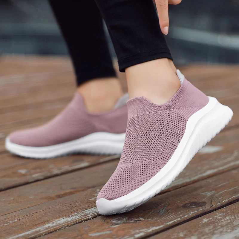 2023 New Cfortable High shoes man and wens classic sneakers Durable White Flat Canvas Shoes size 35-44 Y250707