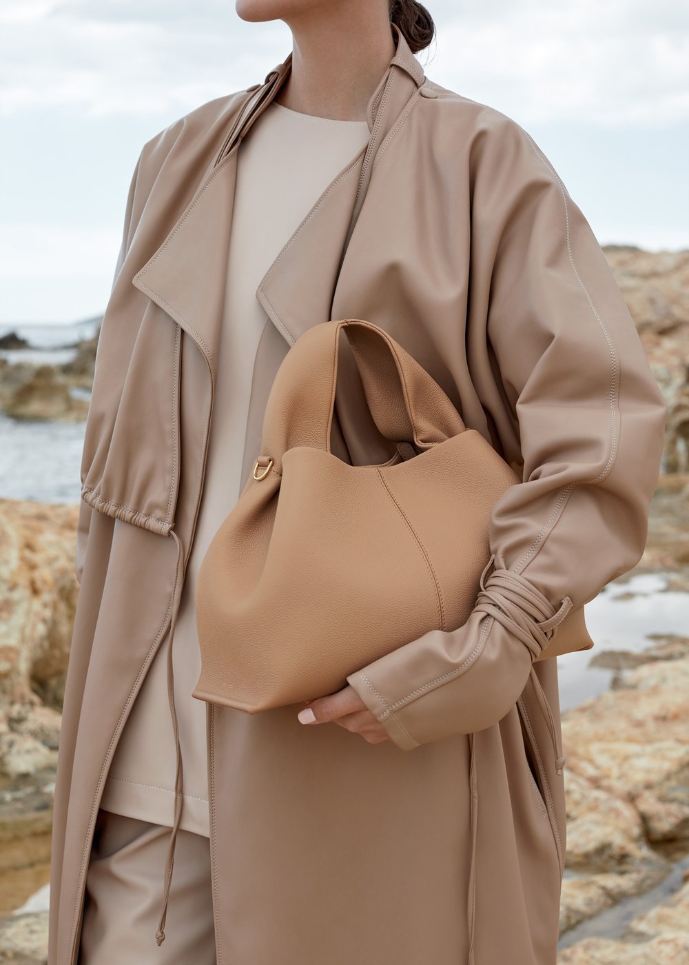 designer bag new High - end Commuting Large - capacity Handheld Dumpling - shaped Bag for Women Retro Suede Single - shoulder Tote Bag Office worker