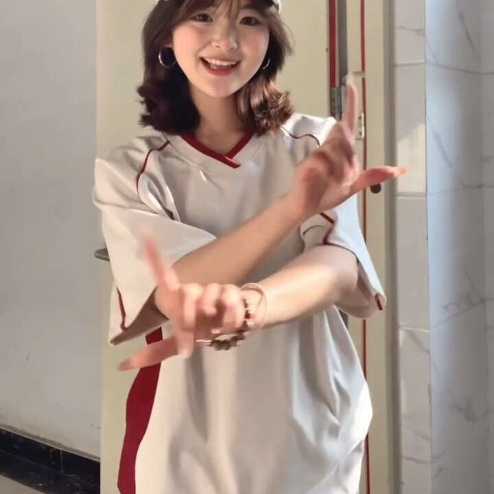 American Style Color Block V-Neck Short T-Shirt For Women Summer Striped High-End Half Sleeve Top Trendy Brand B5