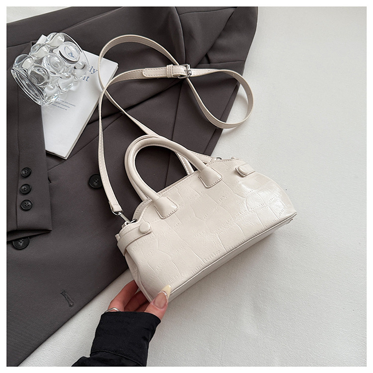 Free shipping designer Summer Trend Hot-Selling Small Bag for Women 2025 New Exquisite Versatile Handbag Crossbody Bag High-End Small Tote Bag