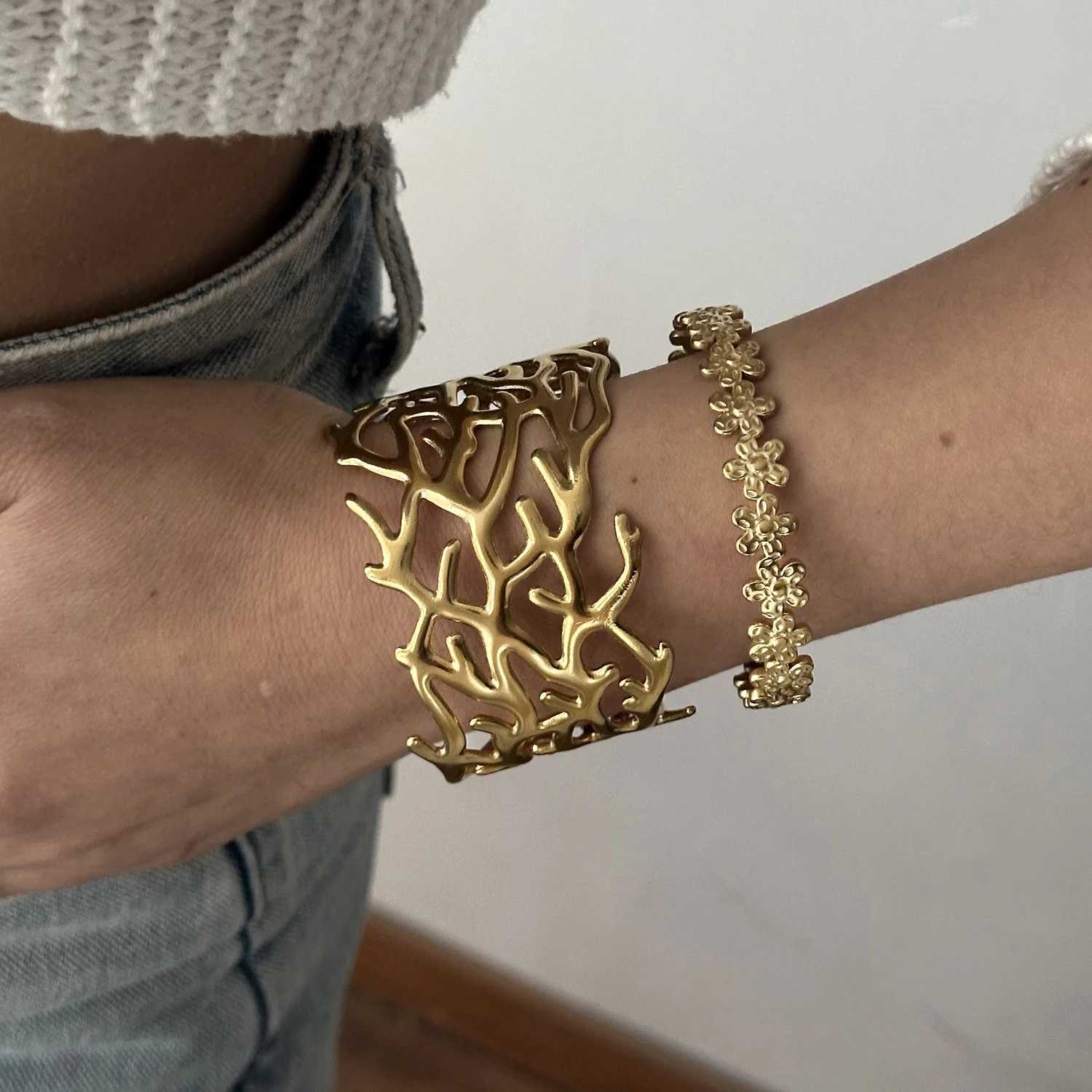 Vintage Coral Stainless Steel Open Bangles for Women Starfish Shell Fish Wrap Wide Cuff Bracelet Bohemia Summer Wrist Jewelry XJ250707