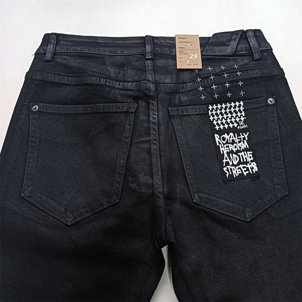 New Men Fashion Jeans American High Street Black Paint Hole Trend Low Rise Stretch Skinny Button Pleated Ripped Jeans Brandpants XJ250707