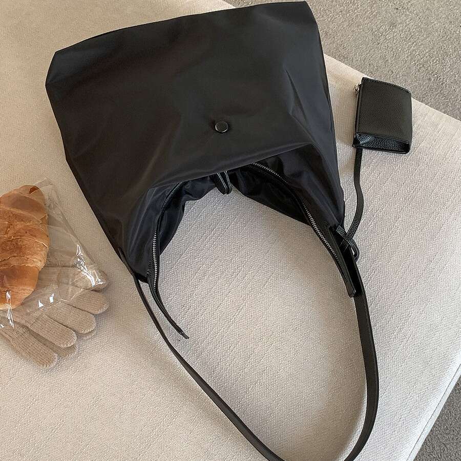 Women's new single shoulder crossbody bag with large capacity nylon bag for commuting fashionable and high-end feeling