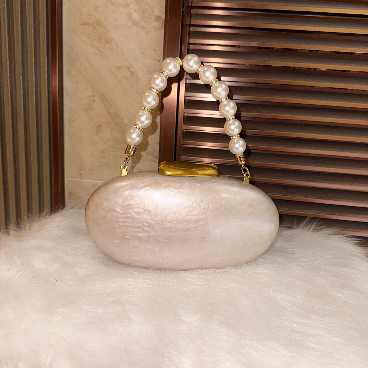 Cross border new irregular acrylic box women s handbag pearl wrist evening bag shoulder trend bag designer bag trend women s crossbody bag