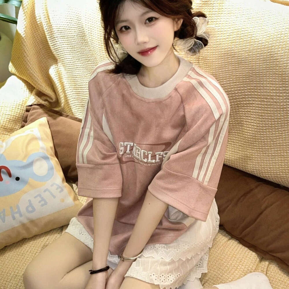 American Striped Embroidered Letter Round Neck Short Sleeve T-Shirt For Women Summer New Loose Design Sports Style Suede B5