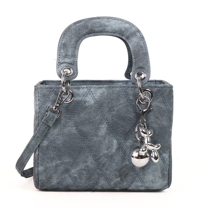 Free shipping designer Quilted Embroidery Small Bag for Women New Autumn Winter Versatile Crossbody Bag Exquisite Mini Handbag Princess Diana Bag