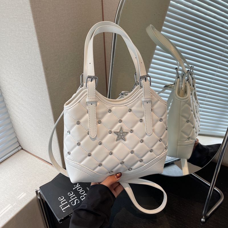 Free shipping designer Quilted Underarm Bag for Women 2025 New Trendy Light Luxury Niche Bucket Bag High-end Feel Shoulder Bag Crossbody Bag