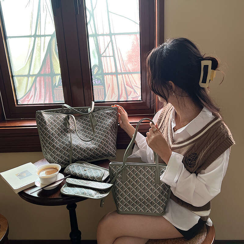 2025 New Spring Summer Fashion Large Capacity Tote New For Women, Casual Commuter Shoulder Bag