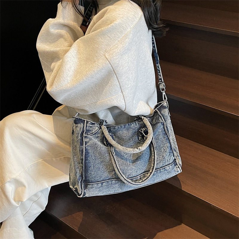 Free shipping designer Hong Kong Style Retro Large Capacity Denim Bag for Women New Trendy Fashion Handbag Commuter Bag Casual Shoulder Bag Tote Bag