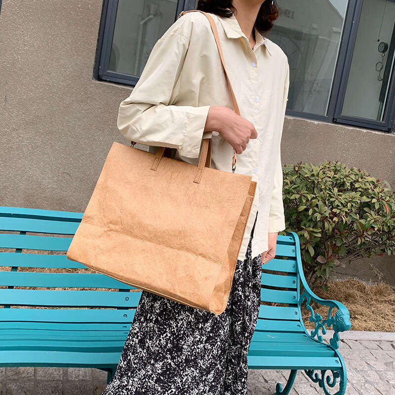 Waterproof shoulder support extra large bag for women 2025 new model kraft paper bag hand-held commuting bag