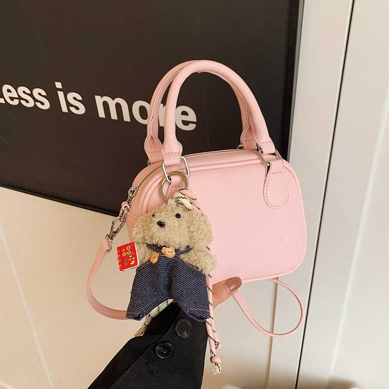 Free shipping designer Trendy Letter Small Bag for Women Autumn Winter New Style Textured Fashionable Handbag Bowling Bag Crossbody Bag Shell Bag