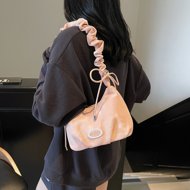 Free shipping designer Summer Hot Niche Bag for Women 2025 New Commuter Crossbody Bag High-end Fashion Pleated Shoulder Bag Underarm Bag