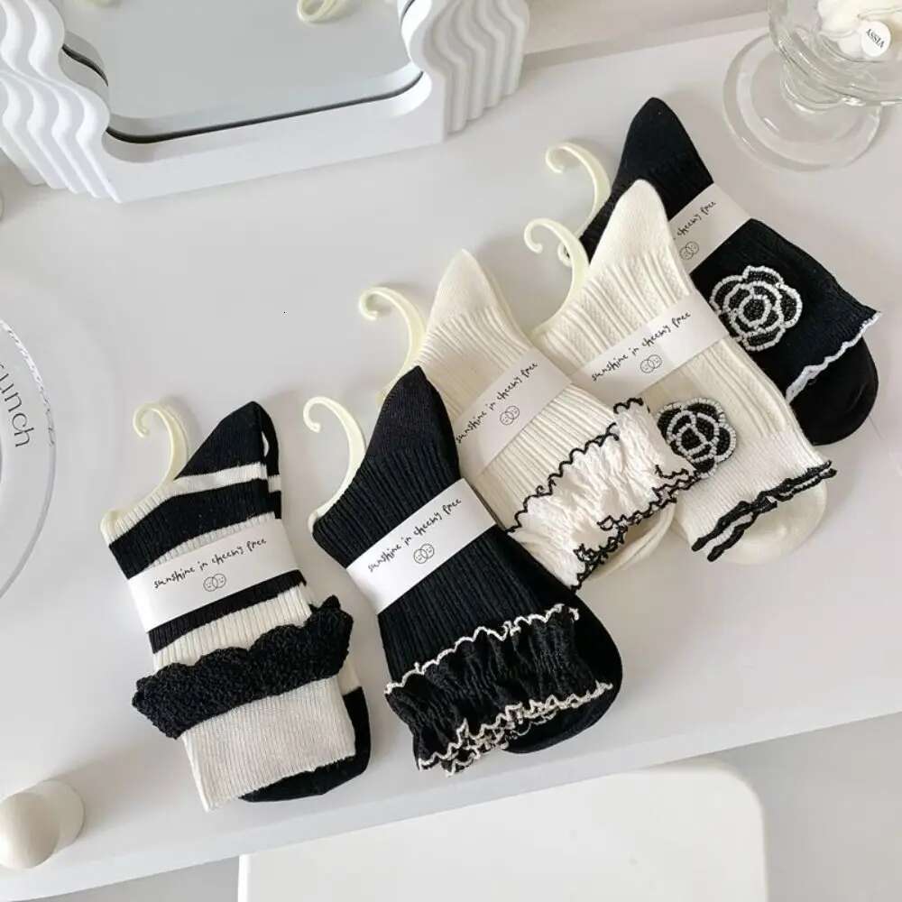 Soft Breathable Flower Frilly Ruffle Trendy Thick Women Camellia Socks Korean Style Socks Middle Tube Cotton Hosiery