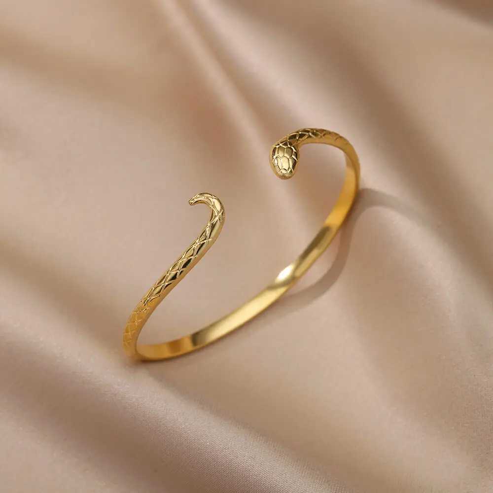 Stainless Steel Snake Bracelets for Women Vintage Gold Plated Texture Adjustable Animal Snake Bangle Female Wedding Jewelry XJ250707