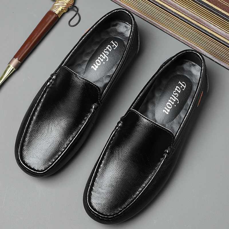 2023 New Mens Summer Breathable Leather Shoes Casual Fion Single Shoes Handmade Y250707