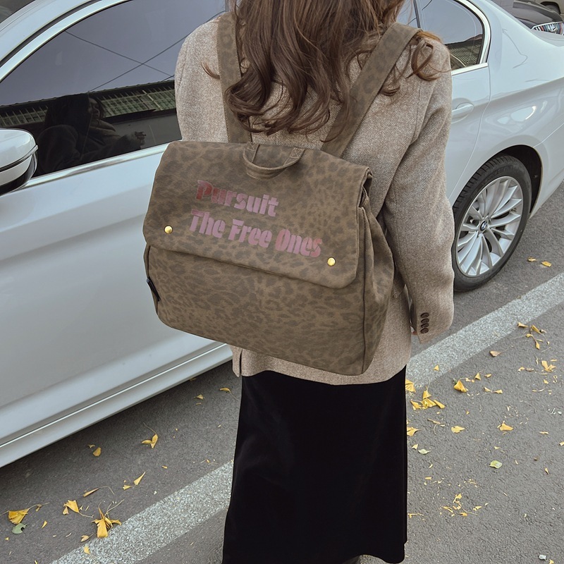 Free shipping designer 2025 New Leopard Print Backpack Simple Handbag Casual Large Capacity Travel Backpack Hot Girl Bag Student School Bag Trendy