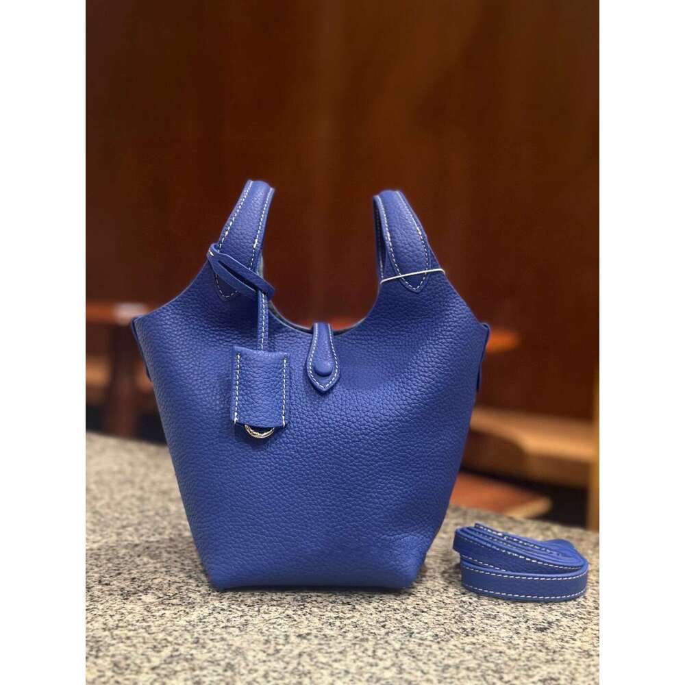 Unique Designer First Layer Cowhide Tote for Women Handheld Bucket Bag Casual Commuter Shoulder and Crossbody