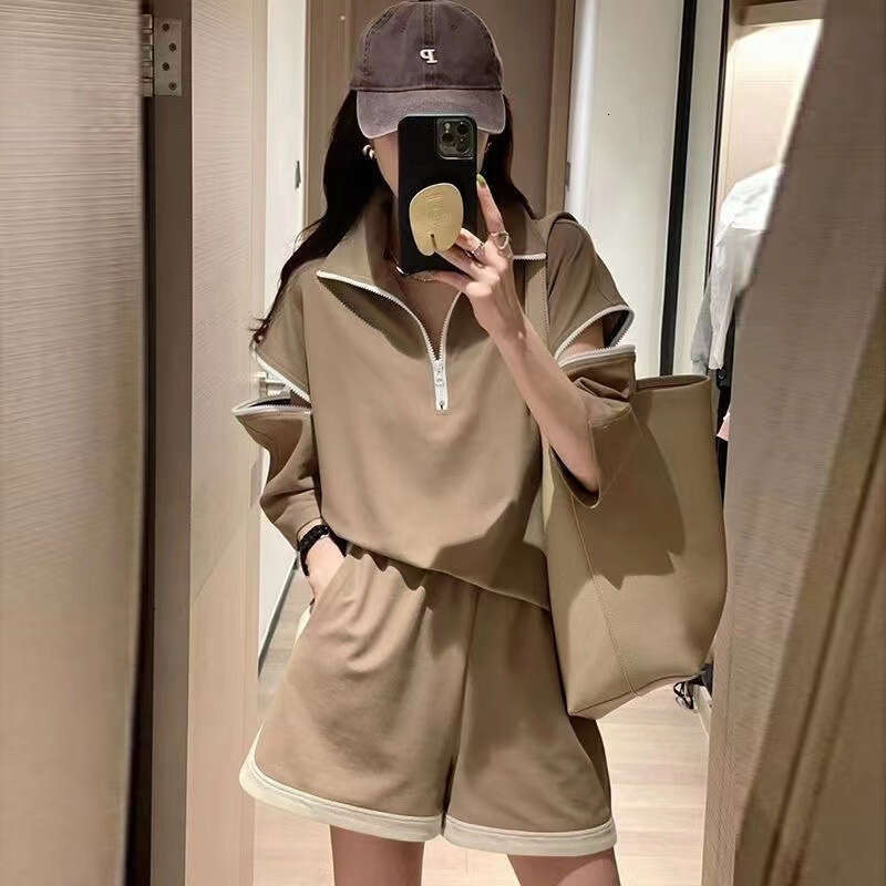 New Fashion Casual Sports Suit For Women With Zipper And Turn-Down Collar Wide-Leg Shorts Two-Piece Set Trendy B5