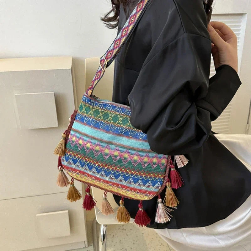 Vintage Womens Bag Tassel Ethnic Handwoven Crossbody for Lady Hippie Sling Shoulder Bags Ladies Handbag y250703