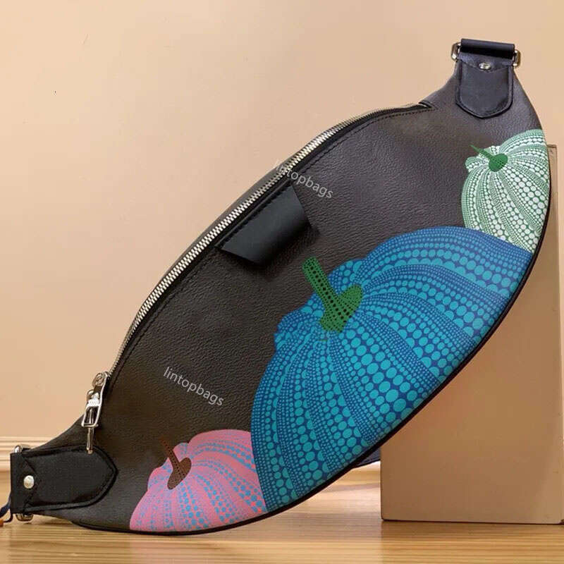 Designer bag Mens and womens Crossbody bag large capacity travel bag leather shoulder bag Portable handbag wallet card bag waist bag messenger bag bumbag