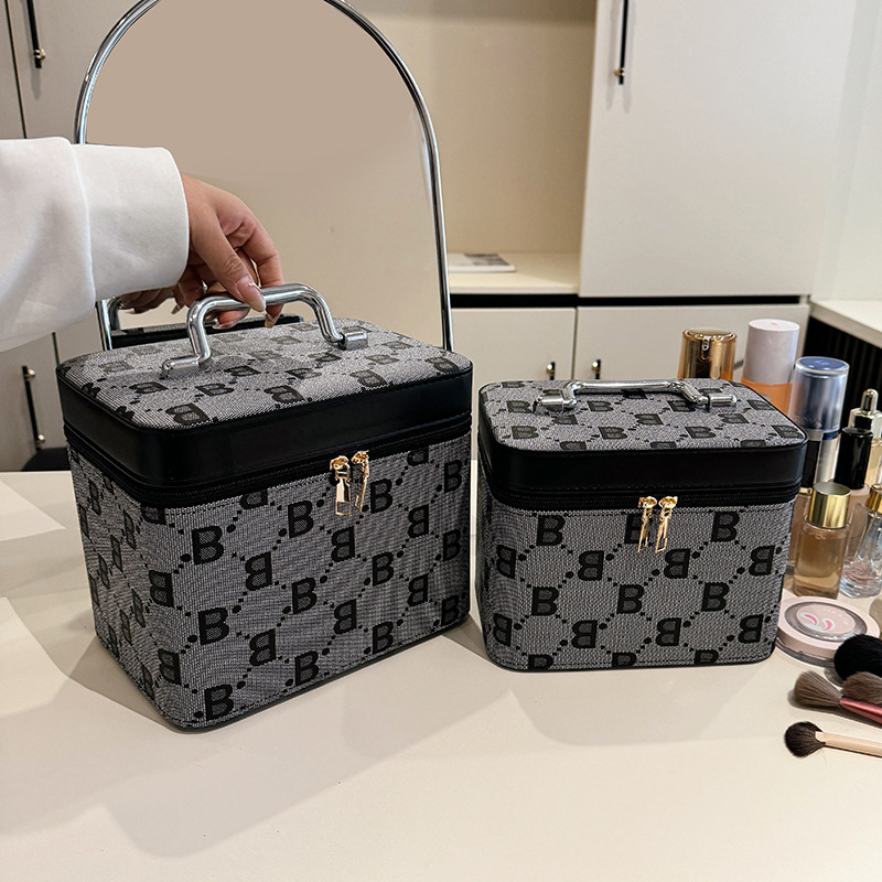 free Shipping Designer Luxury 2025 Cross-border New Product Alphabet Shaped Makeup Bag Large Capacity Cosmetic Storage Bag Portable Handheld Gift Box