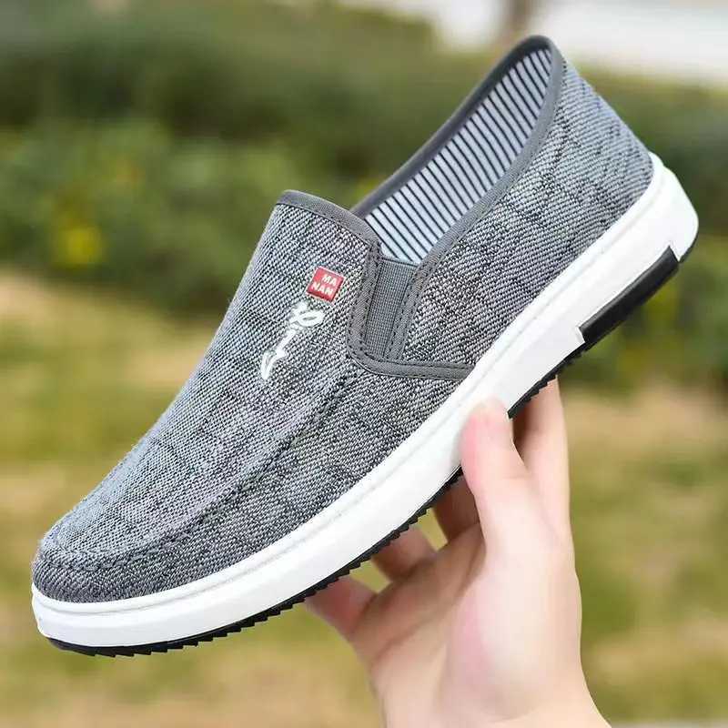 Mens Canvas Shoes with Soft Soles Casual Breathable Comfortable Sliding Sles Mens Cloth Shoes Mens Oxford Sneakers Y250707